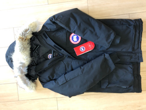 【新品タグ付き、未使用】希少XSサイズ　カナダグース？ダウンジャケット Canada goose