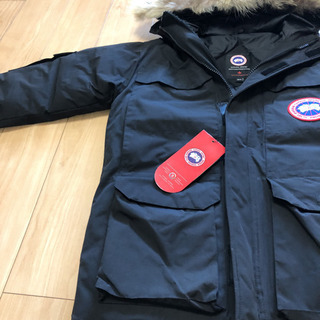 【新品タグ付き、未使用】希少XSサイズ　カナダグース？ダウンジャケット Canada goose