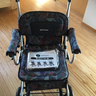 再値下げ　新品　未使用品　シルバーカー