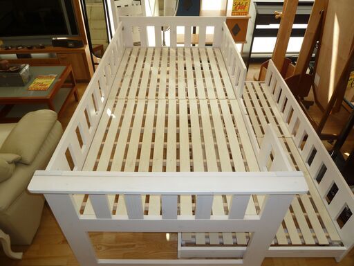 k43☆2段ベッド(スライドタイプ)☆白☆幅1050㎜☆奥行き☆2100㎜☆近隣配達、設置可能