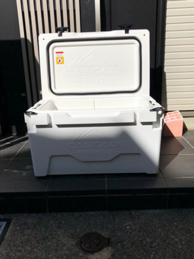 CASCADE カスケード　クーラーボックス　４５Ｌ