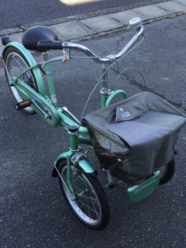 中古　　三輪自転車　前2輪　ブリヂストン　前ニ輪16✖️1.75   後輪　20✖️1.75   前　16インチ　後　20インチ　防犯