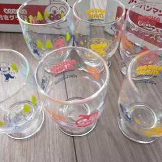 新品　未使用　アンパンマン　グラス6コの画像