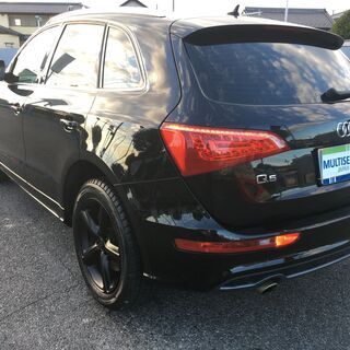アウディ Q53.2 FSI クワトロ Sラインパッケージ 4WD　本革シートETCナビ バック カメラTV 禁煙車の画像