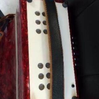 【中古品】YAMAHA アコーディオンの画像