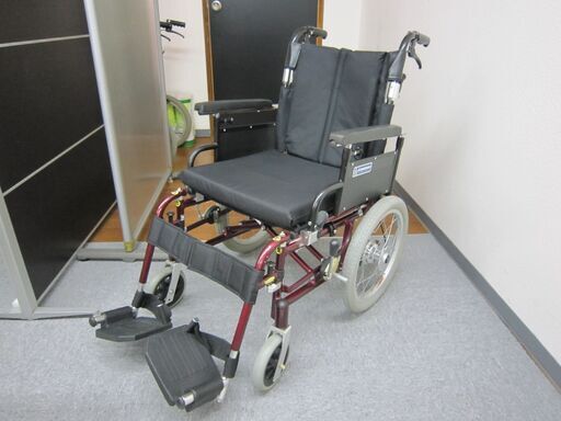 【中古】　車イス　カワムラ製　（黒）介助式