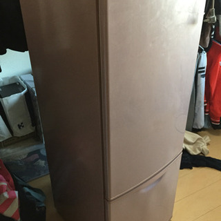 2ドア冷蔵庫の画像