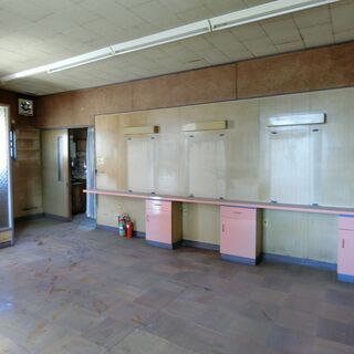西区　【現状渡し】　戸建貸店舗！　路面店です！　工事期間として家賃3ヶ月フリーレント付き！　　重飲食・軽飲食・サロン系・塾等ＯＫ！　内外装リフォーム可能！　 - 名古屋市