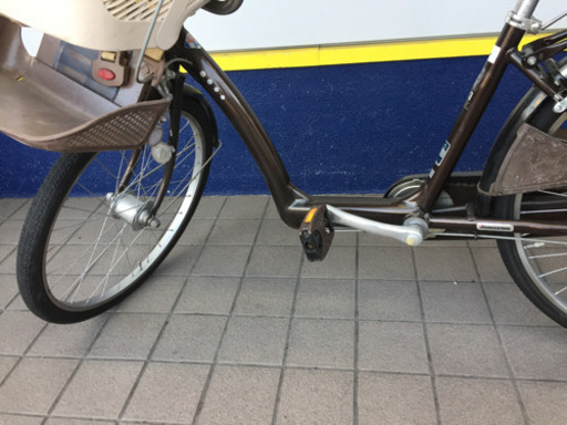 取りに来れる方限定！　BRIDGESTONE(ブリヂストン)の子供乗せ付自転車です!