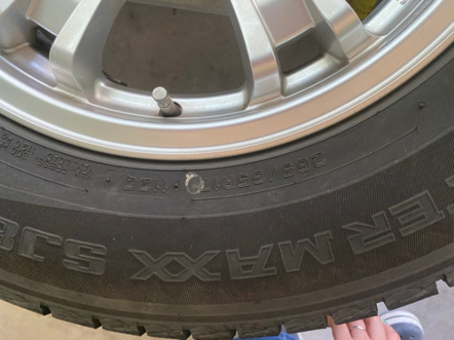 値下げ:スタッドレスタイヤ4本: 265/65R17