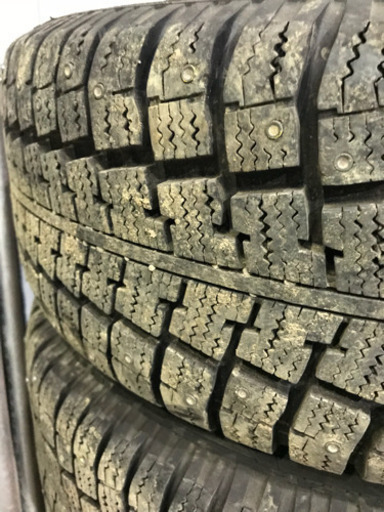 値下げ中！スパイクタイヤ ピンタイヤ 205/55/16 ホイール付き