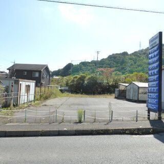 🏘️ 安芸郡熊野町平谷２丁目　貸店舗・事務所　駐車16台、倉庫としても適した物件です！ − 広島県