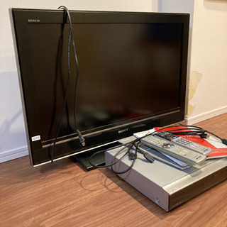 ソニーBRAVIA32型＋DVDレコーダー【取りに来られる方】