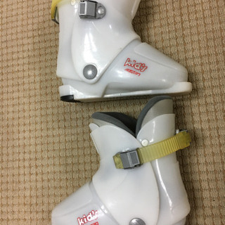 【スキー板・ブーツ・ストック】子供用（ビンディング・ブーツケース付き）の画像