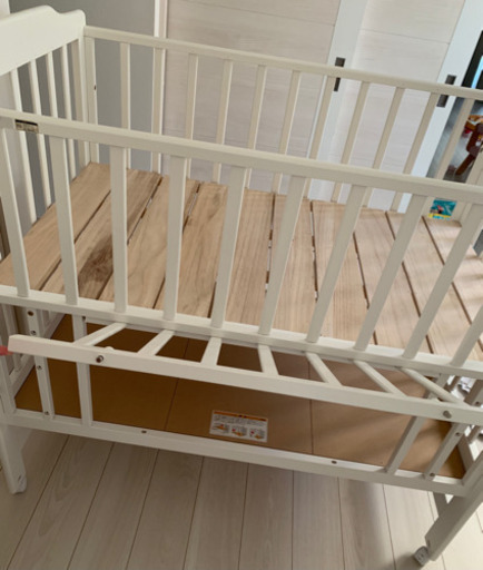 カトージ×赤ちゃん本舗限定 ハイシートのベビーベッド 美品 沐浴バスタブ付き