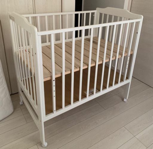 カトージ ハイシート ベビーベッド ホワイト アカチャンホンポ