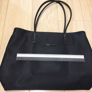 hiromichi nakano のバッグの画像