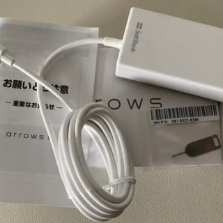 ARROWS U  ホワイト 32 GB SIMフリーの画像