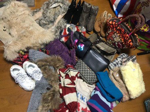 レディース服靴鞄などブランド含めて全部