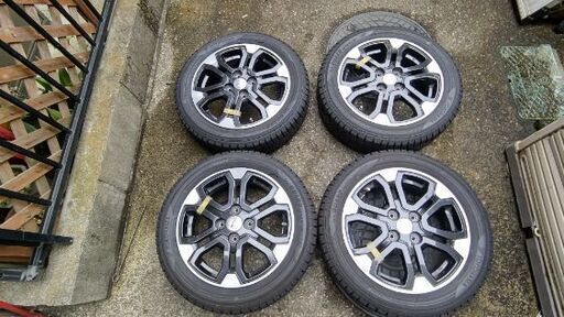 2018年式ダイハツキャスト純正アルミホイール+スタッドレスタイヤ