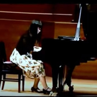 ピアノのプライベートレッスン承っています♪