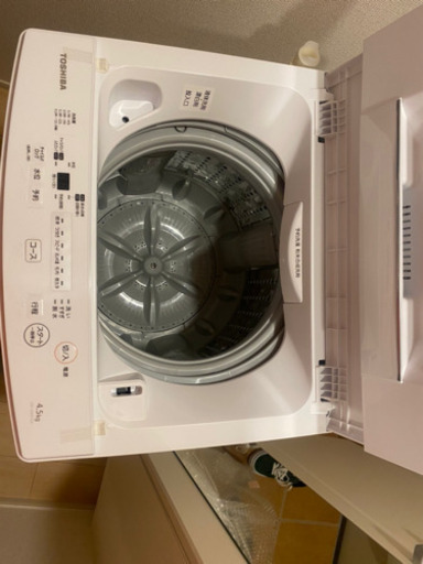 TOSHIBA 洗濯機　新品4.5キロ
