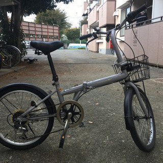 折り畳み自転車の画像