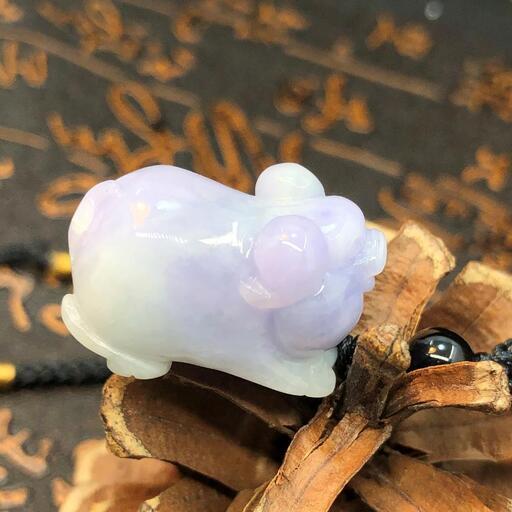 福袋 ネックレス イノシシ 本翡翠 ヒスイ ラベンダー色 誕生日