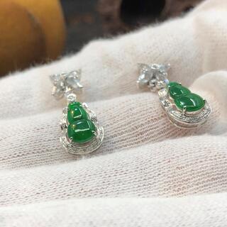 ピアス 瓢箪 本翡翠 氷ヒスイ 誕生日プレゼント 18kゴールド ダイヤモンドの画像