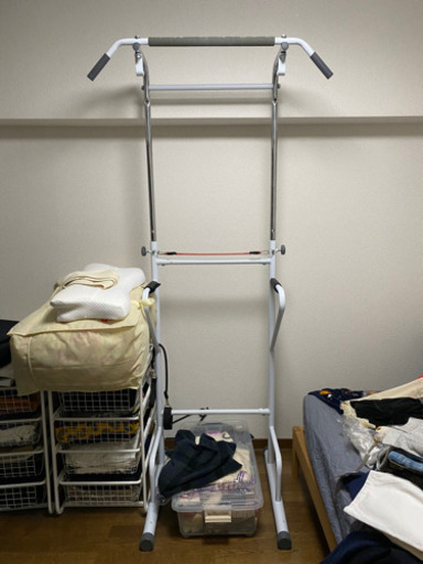 懸垂機　トレーニングマシーン