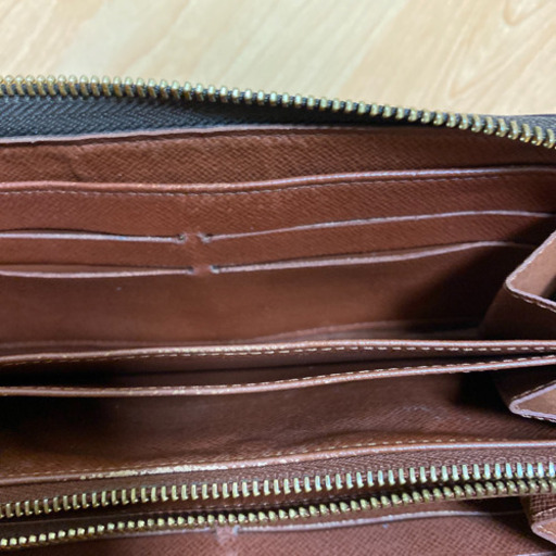 VUITTON ヴィトン　ジッピー　長財布