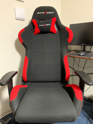 ゲーミングチェア　dxracer