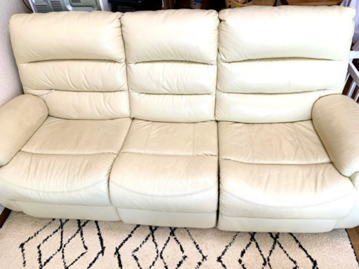 ニトリ　本革　ソファー　テーブル付き　電動リクライニング　ニトリ