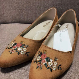 【お取引き決定】新品✴︎mare mare 花柄刺繍　フェイクス...