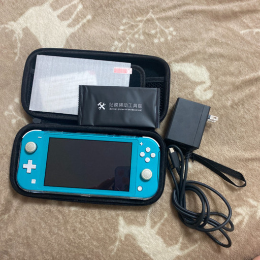 決まりました　Nintendo ニンテンドースイッチ ライト +ポケモン剣盾付き