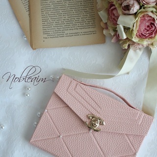 １作品でディプロマ取得。手帳カバーをカルトナージュで。の画像