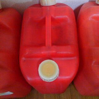灯油専用ポリエチレン缶3個＋三宅化学　乾電池式 灯油オートポンプ...