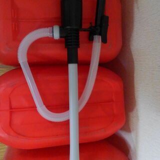 灯油専用ポリエチレン缶3個＋三宅化学　乾電池式 灯油オートポンプ TP-20R ( 満タンで自動停止)の画像