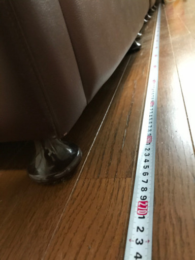 値下げ‼️ソファー　４人掛け　革？