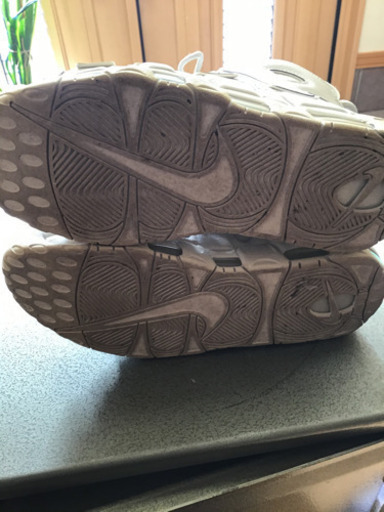 ナイキ　モアアップテンポ　27.5cm