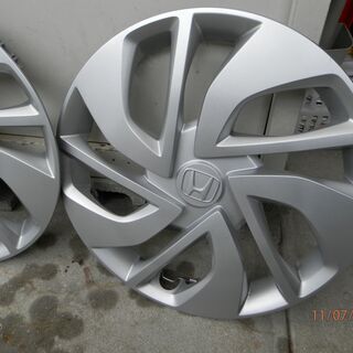 ホンダホイールキャップ１５インチ4枚の画像
