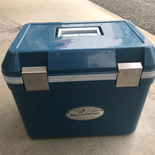 クーラーボックス　15L くらい