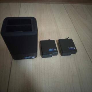 【掲載中は受付中！】GoPro純正 デュアルバッテリーチャージャーの画像