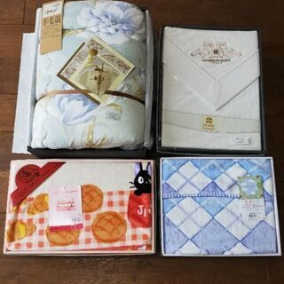 値下げします！王華羊毛混肌ふとん、アーノルドバッシーニ、モンブラ...