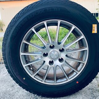 スタッドレスタイヤ　ホイール付き　ほぼ新品　215/65R16　4本