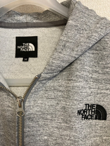 【ほぼ新品】ノースフェイス パーカー