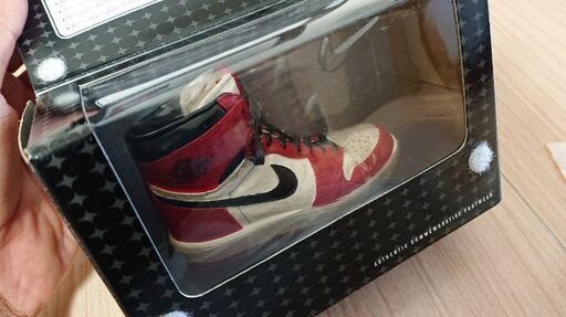 NIKE BOWEN DESIGNS製 AIR JORDAN1フィギュア 白赤 ジョーダン