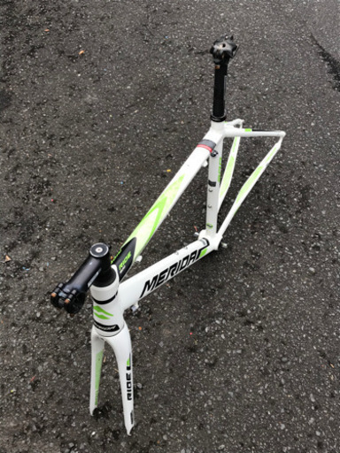 お取り引き感謝【フレームのみ】メリダ・ＲＩＤＥ８００・傷汚れ多し・中古