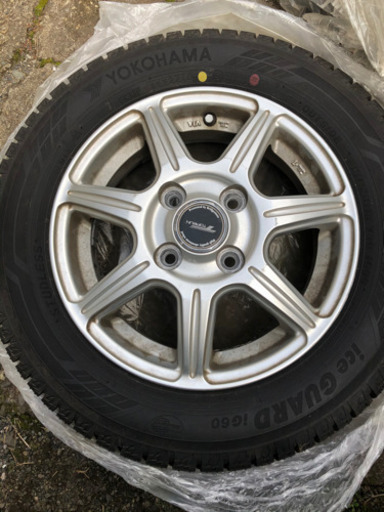 スタッドレスタイヤ