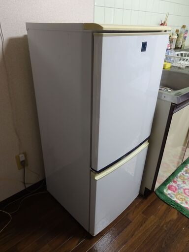 冷蔵庫 シャープ製 SJ-14P